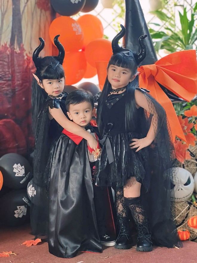 C&aacute;c nh&oacute;c tỳ nh&agrave; Cường Đ&ocirc; La, Đ&ocirc;ng Nhi, V&acirc;n Trang l&ecirc;n đồ mừng lễ Halloween- Ảnh 8.
