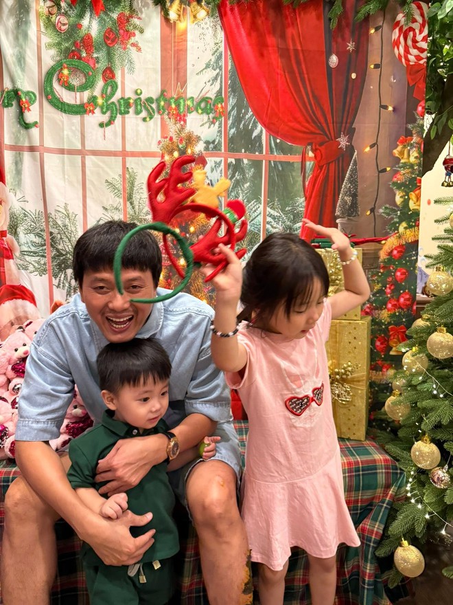 Quách Ngọc Tuyên cưới vợ kém 16 tuổi, con trai lên 3 tuổi điển trai, khôi ngô chuẩn điện ảnh - Ảnh 6.