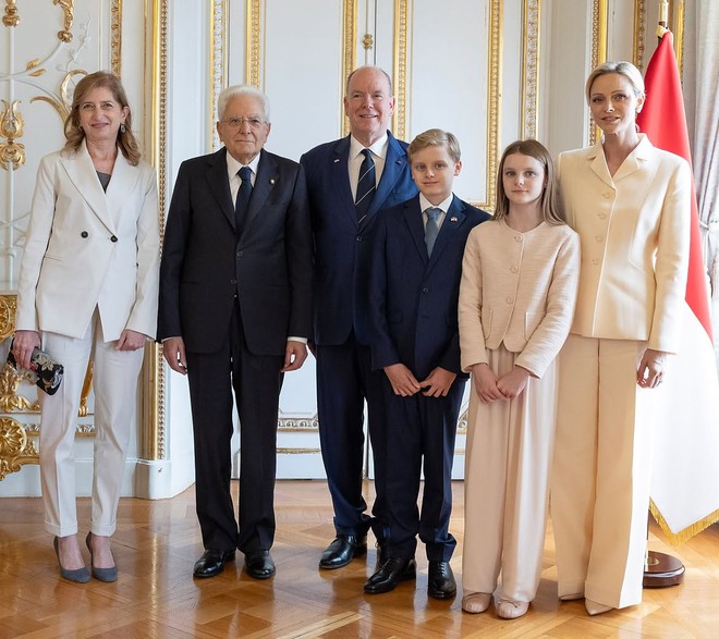 H&igrave;nh ảnh mới nhất của cặp sinh đ&ocirc;i nổi tiếng Ho&agrave;ng gia Monaco- Ảnh 5.