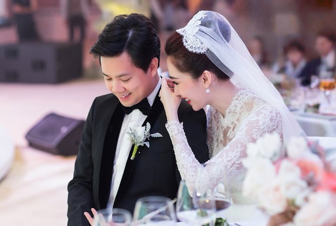 Đặng Thu Thảo đăng ảnh kỷ niệm 9 năm hôn nhân, ông xã Trung Tín liền bình luận một câu - Ảnh 3.