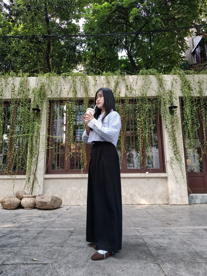 Đ&acirc;y l&agrave; OPPO A7 Pro 5G: Smartphone d&ograve;ng A đầu ti&ecirc;n khiến m&igrave;nh chủ động lật camera selfie khi đi chơi - Ảnh 11.