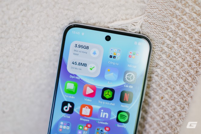 Đ&acirc;y l&agrave; OPPO A7 Pro 5G: Smartphone d&ograve;ng A đầu ti&ecirc;n khiến m&igrave;nh chủ động lật camera selfie khi đi chơi - Ảnh 33.