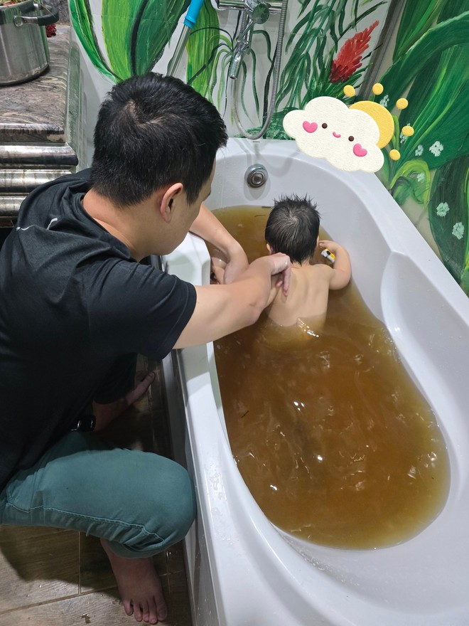 Review sau khi d&ugrave;ng hết 4 hộp bọt tắm gội Bobbychan nh&agrave; Unicharm cho b&eacute; 3 tuổi: Tiện khi chăm b&eacute; 1 m&igrave;nh, kh&aacute; hao nhưng gi&aacute; th&agrave;nh hợp l&yacute; - Ảnh 6.