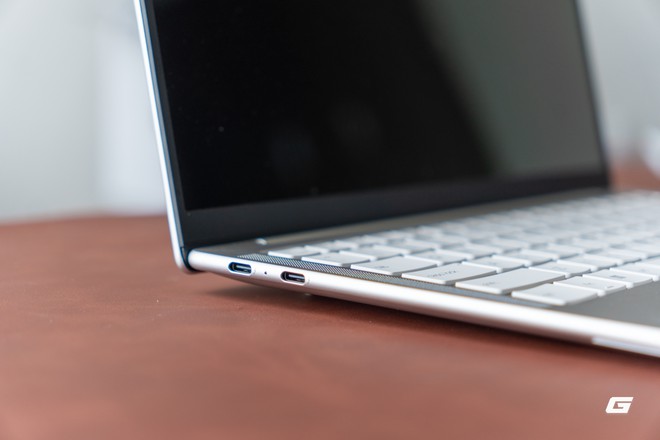 Trên tay Lenovo Yoga Slim 7 Gen 11 Aura Edition: Nhẹ tênh trên một tay, Core Ultra 7 355 dư sức đáp ứng công việc hằng ngày, Aura Edition nhiều tính năng thông minh- Ảnh 13.