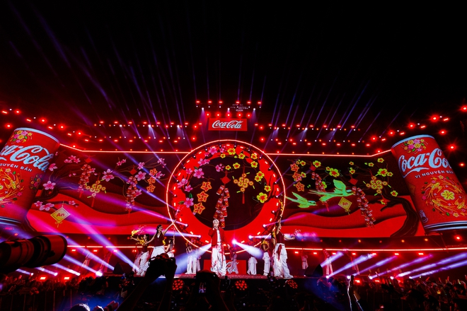 H&agrave;ng ngh&igrave;n bạn trẻ đổ x&ocirc; đi "dệt Tết" giữa S&agrave;i G&ograve;n: Khi truyền thống được Gen Z "dệt" lại bằng trải nghiệm đa gi&aacute;c quan v&agrave; &acirc;m nhạc b&ugrave;ng nổ- Ảnh 9.