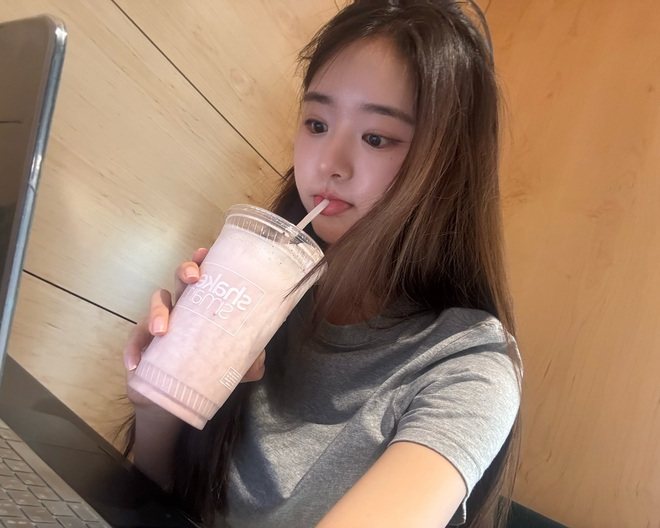 Mỹ nh&acirc;n l&agrave; "học b&aacute;" đỉnh nhất Single's Inferno: Xinh như Jang Wonyoung, đọc profile ai cũng cho&aacute;ng- Ảnh 14.