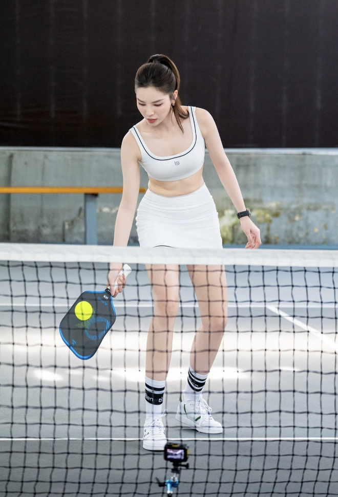 Kỳ Duy&ecirc;n tăng c&acirc;n nhưng phản ứng của netizen thật kh&oacute; lường- Ảnh 11.