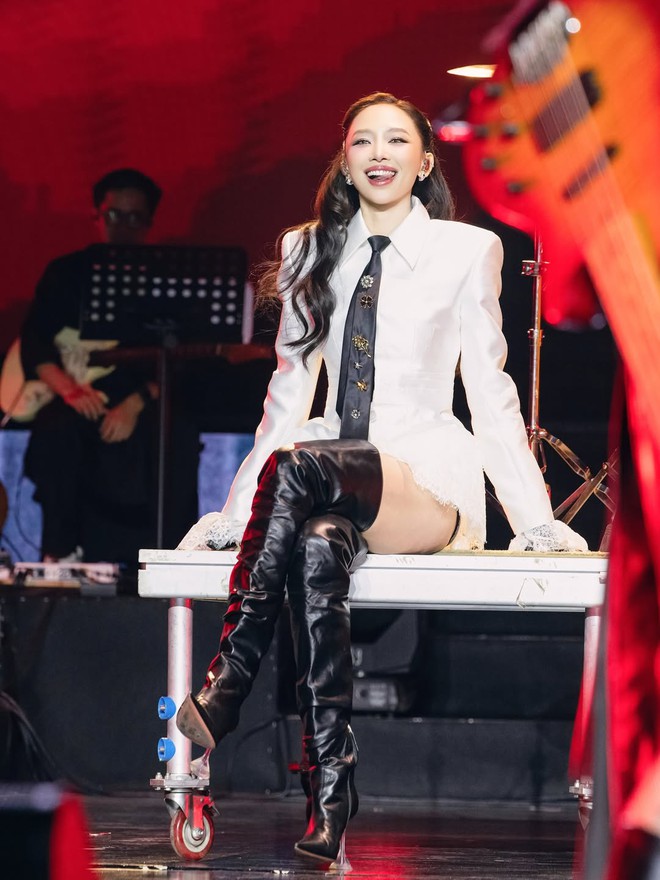 T&oacute;c Ti&ecirc;n bị phản ứng v&igrave; v&aacute;y qu&aacute; ngắn- Ảnh 10.