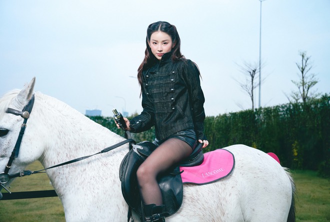 Mỹ nh&acirc;n Việt mang vibe diễn vi&ecirc;n H&agrave;n, mặc đơn giản m&agrave; cả c&otilde;i mạng m&ecirc; mẩn- Ảnh 11.