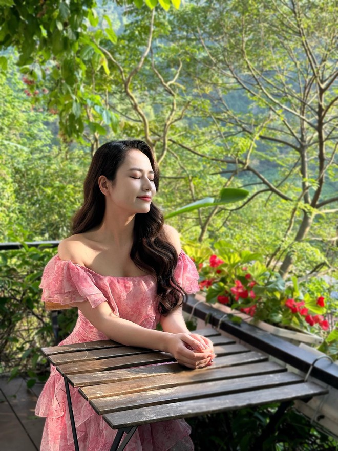 Huyền Lizzie đọ sắc với 2 đàn em, netizen chắc nịch “bộ 3 đẹp nhất VTV” đây chứ đâu- Ảnh 13.