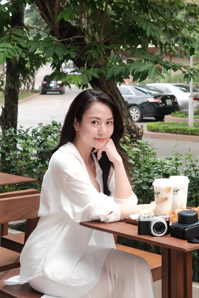 Huyền Lizzie đọ sắc với 2 đàn em, netizen chắc nịch “bộ 3 đẹp nhất VTV” đây chứ đâu- Ảnh 11.