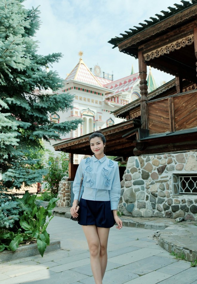 Huyền Lizzie đọ sắc với 2 đàn em, netizen chắc nịch “bộ 3 đẹp nhất VTV” đây chứ đâu- Ảnh 19.