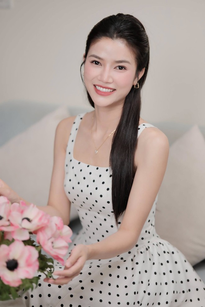Huyền Lizzie đọ sắc với 2 đàn em, netizen chắc nịch “bộ 3 đẹp nhất VTV” đây chứ đâu- Ảnh 18.