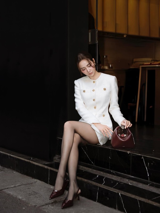 Huyền Lizzie đọ sắc với 2 đàn em, netizen chắc nịch “bộ 3 đẹp nhất VTV” đây chứ đâu- Ảnh 5.