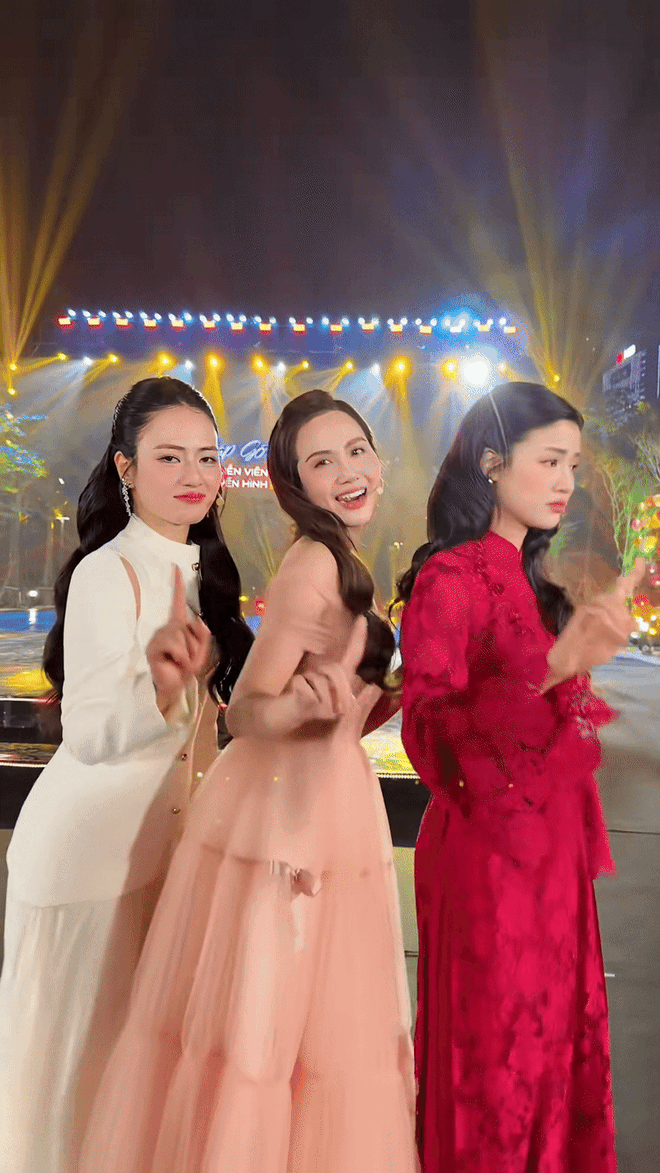 Huyền Lizzie đọ sắc với 2 đàn em, netizen chắc nịch “bộ 3 đẹp nhất VTV” đây chứ đâu- Ảnh 2.