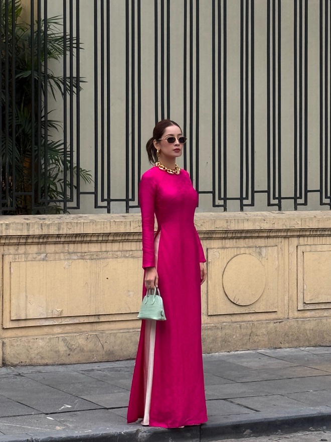 Tết nhất Chi Pu đeo v&agrave;ng nặng người, fan vội hỏi tr&ecirc;n cổ đang l&agrave; mấy chục c&acirc;y?- Ảnh 3.