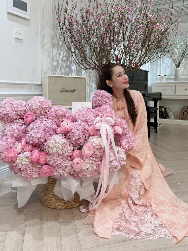 Tết nhất Chi Pu đeo v&agrave;ng nặng người, fan vội hỏi tr&ecirc;n cổ đang l&agrave; mấy chục c&acirc;y?- Ảnh 10.