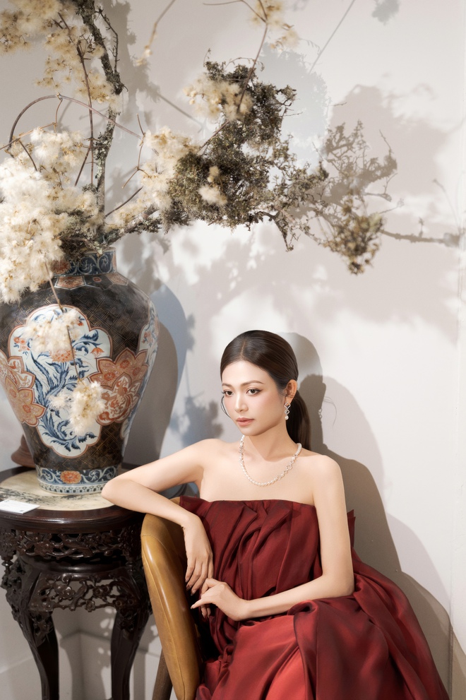 Kiều Anh và những thước lụa kể câu chuyện của một người phụ nữ đủ "chín" - Ảnh 4.