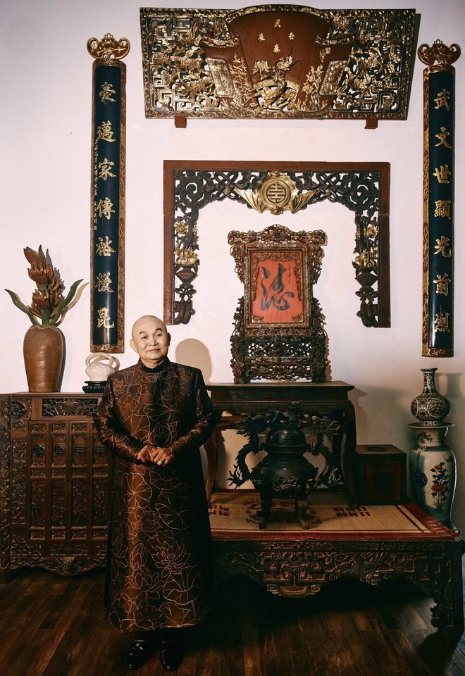 Cuộc sống của 2 "vua hài kịch" nổi tiếng nhất Việt Nam, sở hữu nhà thờ trăm tỷ, thích ăn dưa muối, cá khô- Ảnh 3. Cuộc sống của 2 "vua hài kịch" nổi tiếng nhất Việt Nam, sở hữu nhà thờ trăm tỷ, thích ăn dưa muối, cá khô- Ảnh 3.