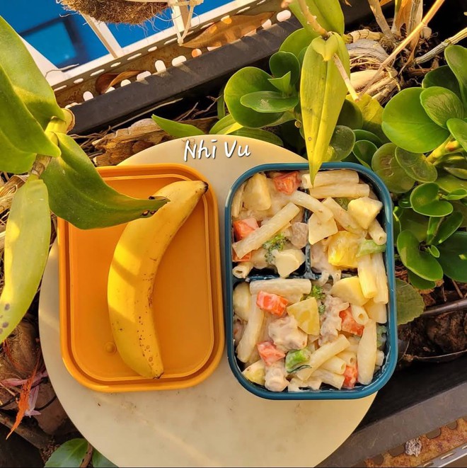 Mẹ TP HCM ph&aacute;t động &ldquo;chiến dịch nấu cơm 15 ph&uacute;t mỗi s&aacute;ng&rdquo; cho con mang đi học, phản ứng của b&eacute; g&aacute;i khiến mẹ ngỡ ng&agrave;ng- Ảnh 10.