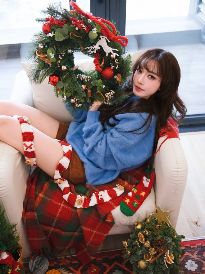 Bích Phương càng ngày càng trẻ nhờ biết dùng 1 "vũ khí" lợi hại, thế này thì bảo sao Tăng Duy Tân cứ say như điếu đổ, yêu chiều vô điều kiện- Ảnh 5. Bích Phương càng ngày càng trẻ nhờ biết dùng 1 "vũ khí" lợi hại, thế này thì bảo sao Tăng Duy Tân cứ say như điếu đổ, yêu chiều vô điều kiện- Ảnh 5.