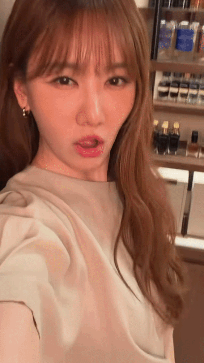 Netizen kh&ocirc;ng thể m&agrave;ng đến nhan sắc của Hari Won- Ảnh 1.