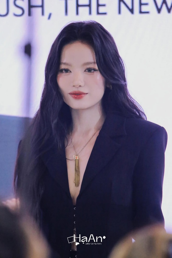 Ngọc nữ mới của Vbiz đổi style đẹp tuyệt đối, nhan sắc phải s&aacute;nh ngang với Thư Kỳ- Ảnh 5.
