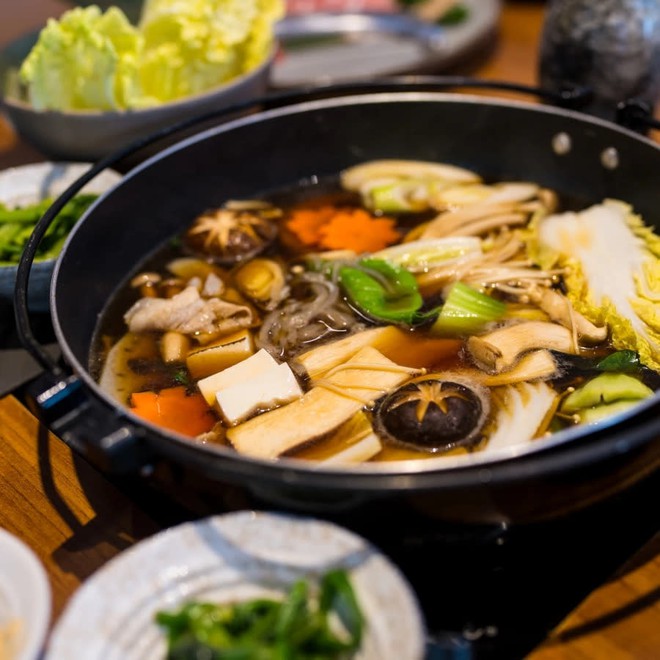 Mỹ nhân U80 vẫn không ngại diễn vai thiếu nữ: Có 4 mẹo chống nhăn ngăn già phụ nữ trung niên không nên bỏ qua - Ảnh 2.