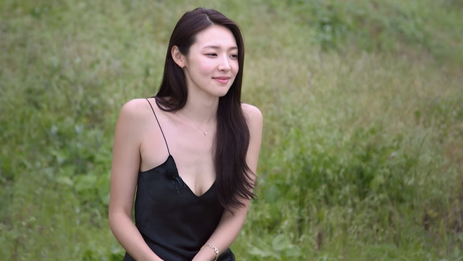 Drama queen hot nhất show hẹn h&ograve;: Sắc v&oacute;c đỉnh, khoảnh khắc mặc v&aacute;y b&igrave;nh d&acirc;n viral c&otilde;i mạng- Ảnh 11.