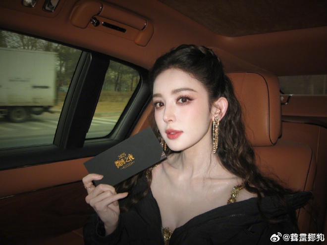 Cổ Lực Na Tr&aacute;t đẹp nhất khi thay đổi- Ảnh 2.