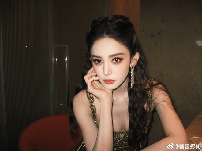 Cổ Lực Na Tr&aacute;t đẹp nhất khi thay đổi- Ảnh 1.