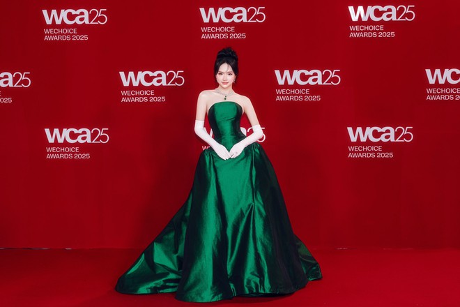 Hương Giang đẹp nuột, eo thắt b&eacute; x&iacute;u "chặt đẹp" loạt mỹ nh&acirc;n: Rất th&iacute;ch d&ugrave;ng thứ n&agrave;y ăn thay cơm của người Việt, vừa đẹp vừa tốt sức khỏe - Ảnh 3.