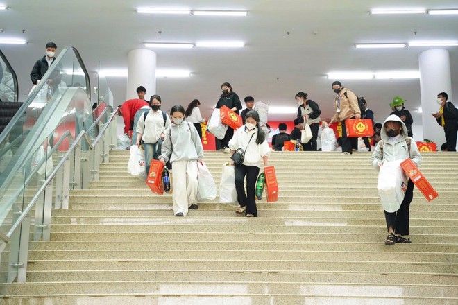 Xu&acirc;n sẻ chia &ndash; Tết y&ecirc;u thương: Ấm &aacute;p nghĩa t&igrave;nh giữa l&ograve;ng th&agrave;nh phố mang t&ecirc;n B&aacute;c - Ảnh 7.