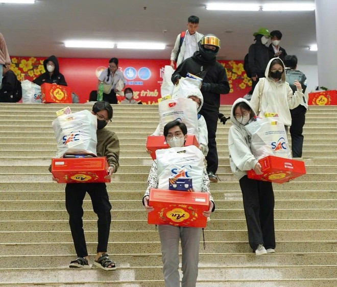 Xu&acirc;n sẻ chia &ndash; Tết y&ecirc;u thương: Ấm &aacute;p nghĩa t&igrave;nh giữa l&ograve;ng th&agrave;nh phố mang t&ecirc;n B&aacute;c - Ảnh 6.