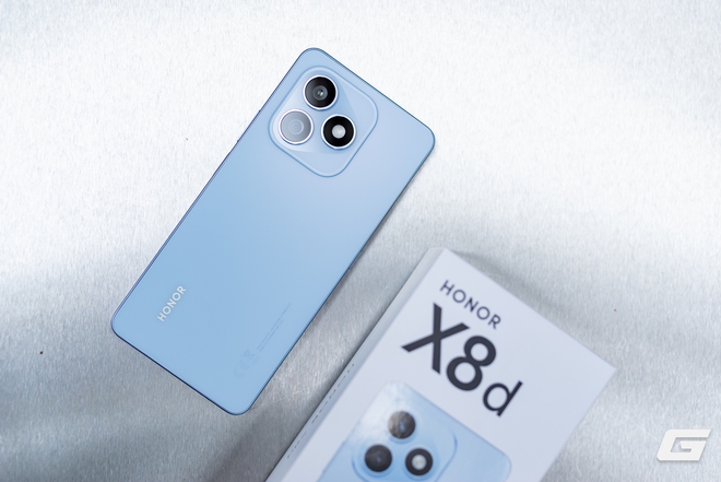 Tr&ecirc;n tay HONOR X8d: Nh&igrave;n mỏng m&agrave; pin tận 7000mAh, c&oacute; t&iacute;nh năng m&agrave; nhiều flagship kh&ocirc;ng c&oacute;, gi&aacute; từ 8 triệu đồng- Ảnh 3.