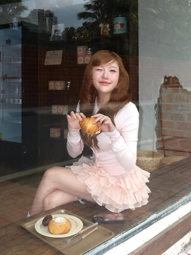 Em g&aacute;i Trấn Th&agrave;nh hậu giảm 12kg: Nhan sắc thăng hạng phi m&atilde;, gu thời trang l&ecirc;n hương, nhận mưa lời khen v&igrave; mặc đẹp- Ảnh 8.