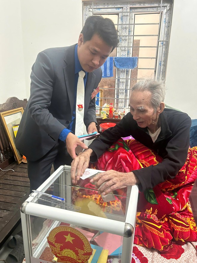 Tuổi trẻ đặc khu Vân Đồn: Lan tỏa màu áo xanh trong ngày hội non sông- Ảnh 5. Tuổi trẻ đặc khu Vân Đồn: Lan tỏa màu áo xanh trong ngày hội non sông- Ảnh 5.