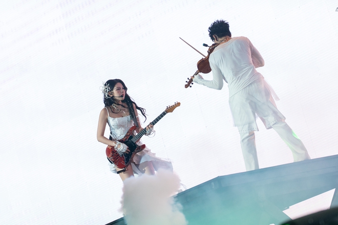 D&agrave;n Anh Trai Say Hi khiến s&acirc;n Mỹ Đ&igrave;nh b&ugrave;ng nổ, Bảo Thy, MIN g&acirc;y ch&uacute; &yacute; với nhan sắc U40 - Ảnh 10.