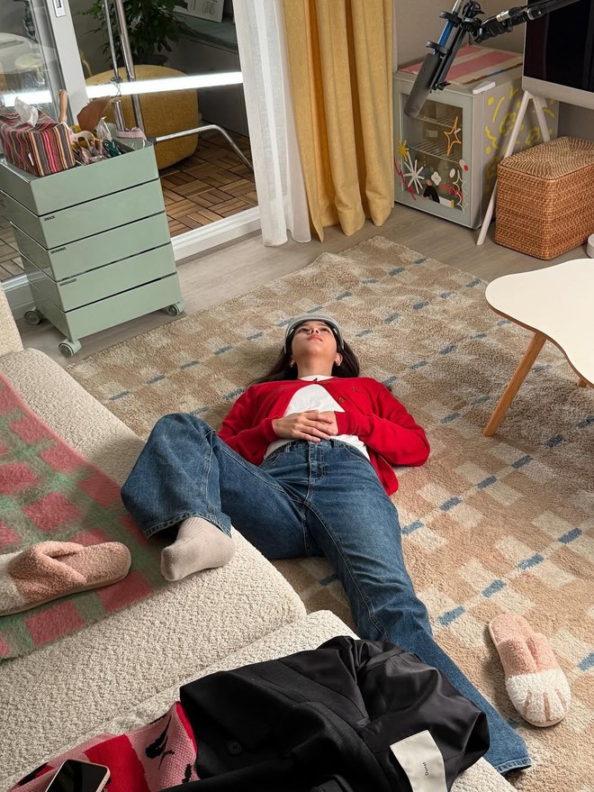 Diễn xuất g&acirc;y tranh c&atilde;i nhưng style phim mới của Jisoo th&igrave; 0 người ch&ecirc;- Ảnh 12.