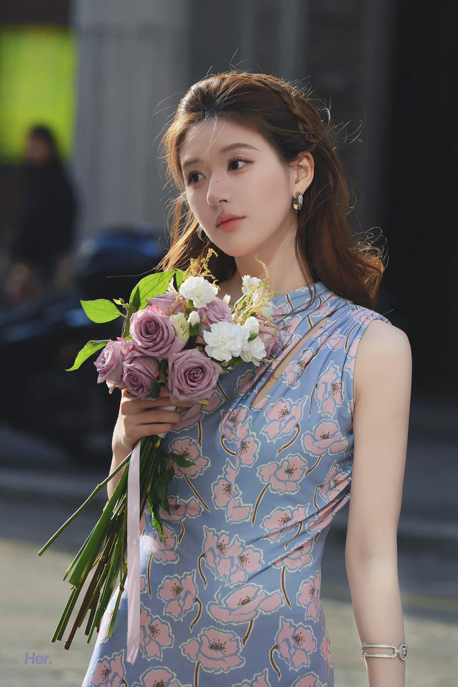 "B&agrave; ho&agrave;ng sold out" Triệu Lộ Tư khiến 1,4 tỷ d&acirc;n Trung Quốc nể phục- Ảnh 2.