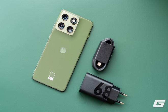 Cận cảnh Signature và Edge 70: Bộ đôi Flagship mới của Motorola có gì đặc biệt? - Ảnh 23.