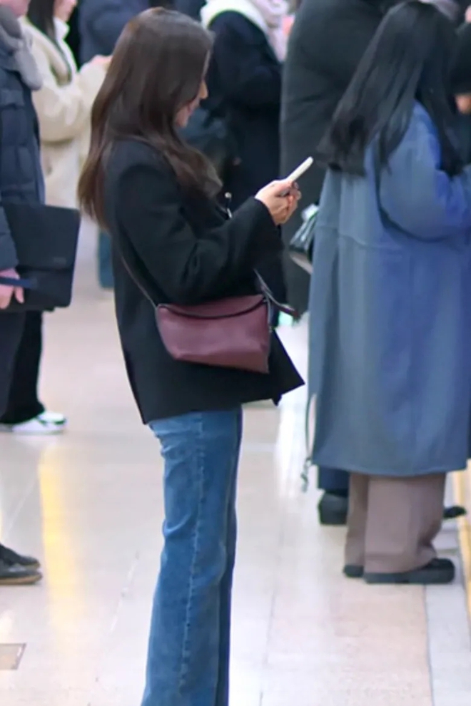 Diễn xuất g&acirc;y tranh c&atilde;i nhưng style phim mới của Jisoo th&igrave; 0 người ch&ecirc;- Ảnh 13.