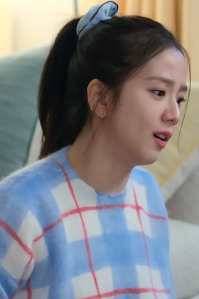 Diễn xuất g&acirc;y tranh c&atilde;i nhưng style phim mới của Jisoo th&igrave; 0 người ch&ecirc;- Ảnh 18.