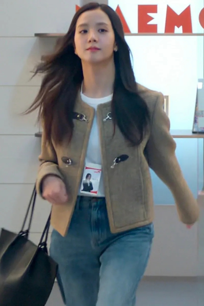 Diễn xuất g&acirc;y tranh c&atilde;i nhưng style phim mới của Jisoo th&igrave; 0 người ch&ecirc;- Ảnh 14.