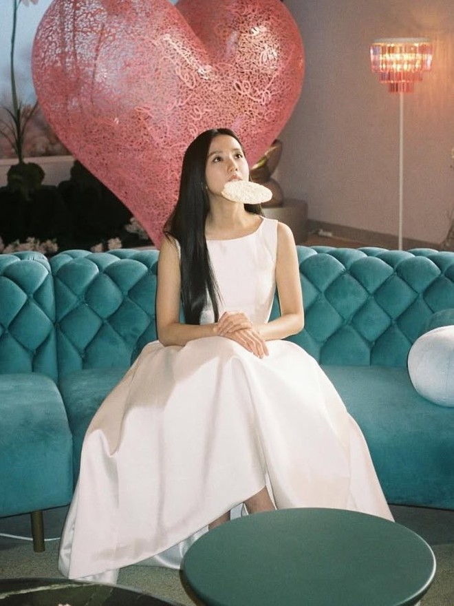 Diễn xuất g&acirc;y tranh c&atilde;i nhưng style phim mới của Jisoo th&igrave; 0 người ch&ecirc;- Ảnh 3.