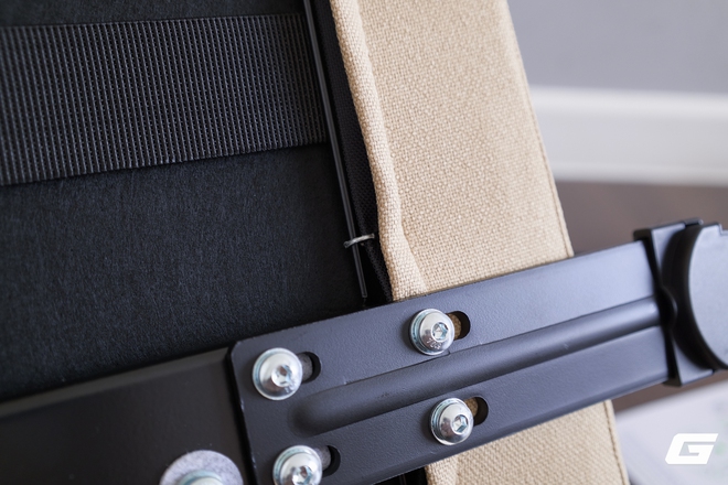 Sờ tận tay "rồng thần" Dragon Lore ngo&agrave;i đời thực với Razer Iskur V2 X CS2 Edition: - Ảnh 14.