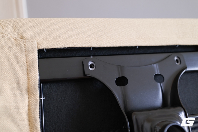 Sờ tận tay "rồng thần" Dragon Lore ngo&agrave;i đời thực với Razer Iskur V2 X CS2 Edition: - Ảnh 18.