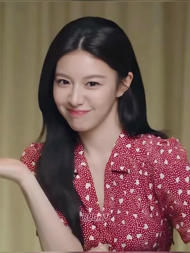 Mỹ nữ mặt xinh như b&uacute;p b&ecirc;, mặc đẹp kh&ocirc;ng cần cố, chuẩn "s&aacute;ch mẫu" cho chị em tham khảo- Ảnh 4.