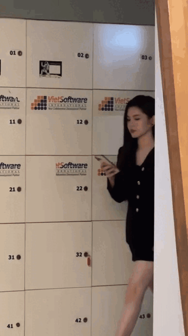 Nữ thần c&ocirc;ng sở hot nhất phim Việt giờ v&agrave;ng hiện tại: Mặc đẹp kh&ocirc;ng trượt ph&aacute;t n&agrave;o, biến văn ph&ograve;ng th&agrave;nh s&agrave;n catwalk - Ảnh 8.