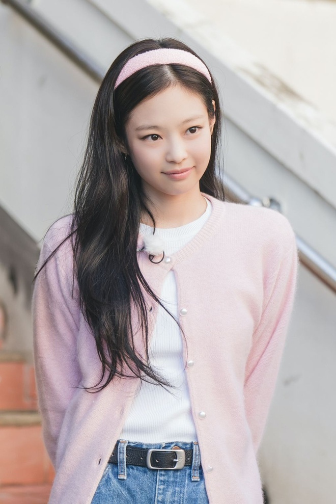 Mỹ nh&acirc;n thấp b&eacute; nhưng mặc g&igrave; cũng tạo trend, g&aacute;i xinh to&agrave;n cầu muốn copy paste  - Ảnh 8.